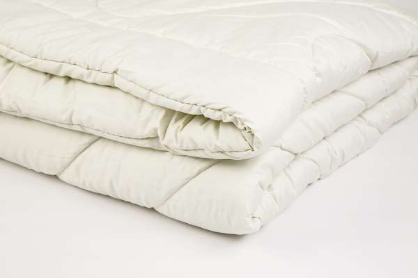 PureNature Duo Hanf Bettdecke für erholsamen Schlafkomfort