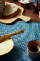 Vorschau: Hochwertiges Schneidebrett aus Olivenholz - Perfekt für Ihre Küche Vorschau: Hochwertiges Schneidebrett aus Olivenholz - Perfekt für Ihre Küche