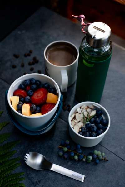 Black+Blum Borosilikatglas Trinkflasche in sieben Farben