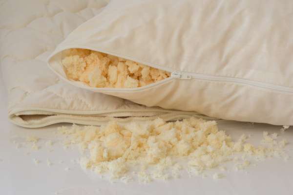 PureNature Latexflocken-Kissen mit verstepptem Bio-Baumwollbezug