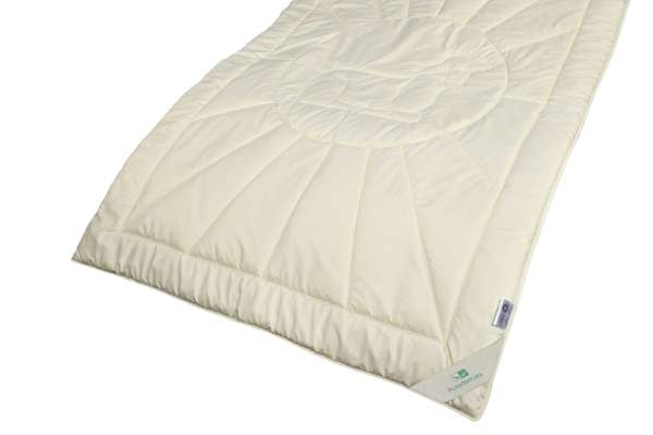 Schurwoll Bettdecke: Atmungsaktive Schurwolle für den Sommer