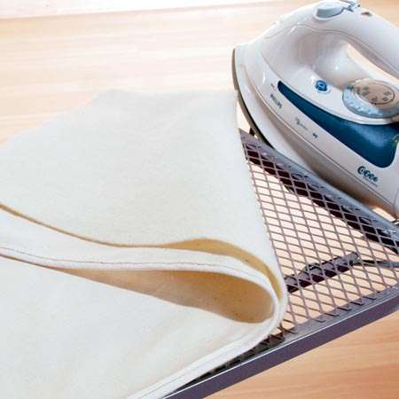 Bügelbrettbezug Cotton Natur - Gewebe GOTS zertifiziert, 125 x 43 cm Bügelbrettbezug Cotton Natur - Gewebe GOTS zertifiziert, 125 x 43 cm