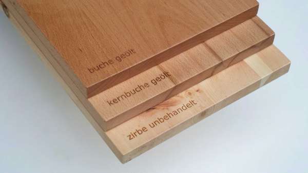 Nachttisch aus Holz mit 2 Schubladen