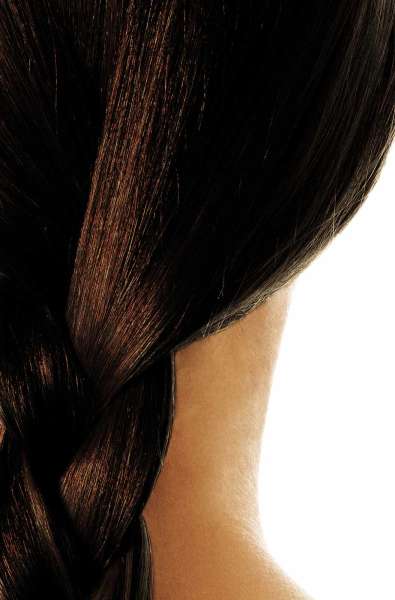 Kraftvolles Khadi Schwarz: Natürliche Pflanzenhaarfarbe