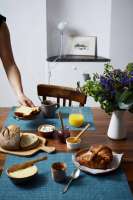 Vorschau: Hochwertiges Schneidebrett aus Olivenholz - Perfekt für Ihre Küche Vorschau: Hochwertiges Schneidebrett aus Olivenholz - Perfekt für Ihre Küche