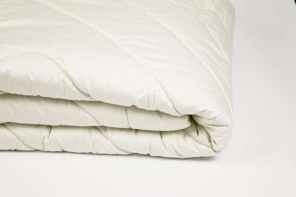 PureNature Duo Hanf Bettdecke für erholsamen Schlafkomfort