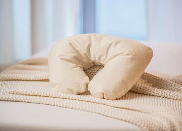 Bio Nackenhörnchen für entspanntes Sitzen auf Reisen bestellen